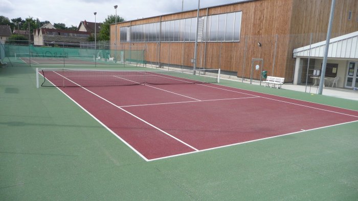Court n°1 "François penancier" - Court extérieur éclairé en béton poreux